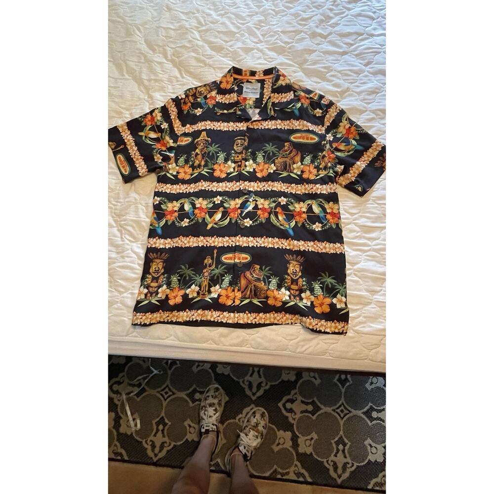 Men’s M RARE! Silk Tommy Bahama Disney Parks Enchanted Tiki Room Shirt